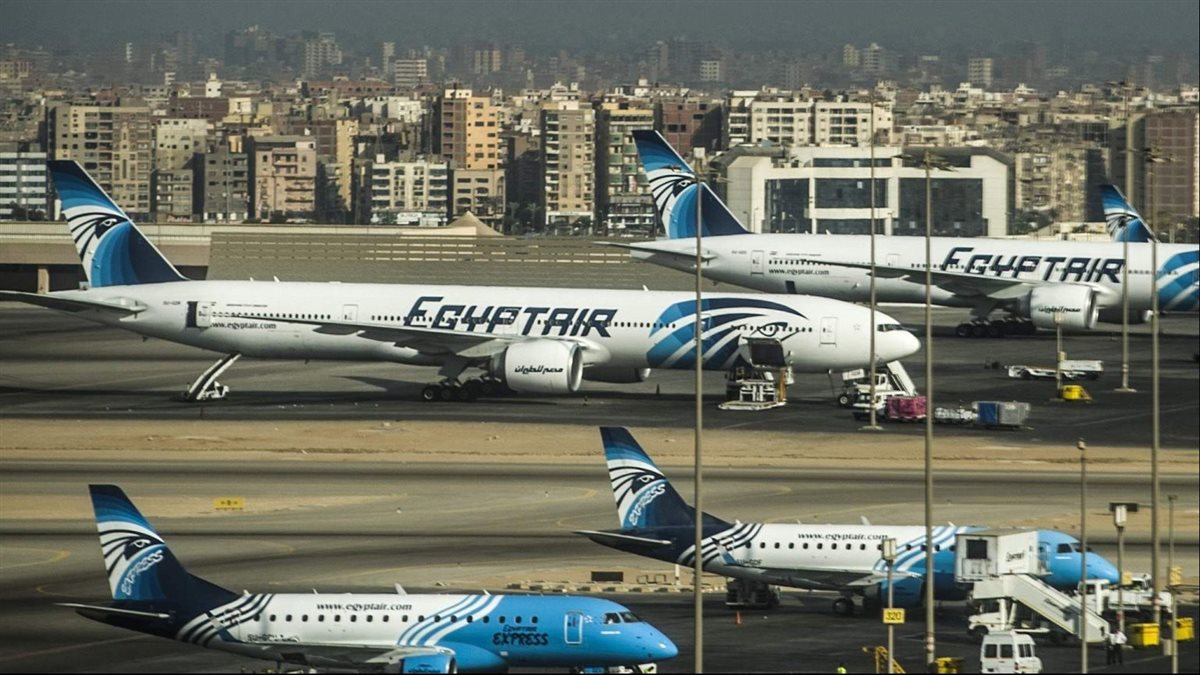 مطار القاهرة