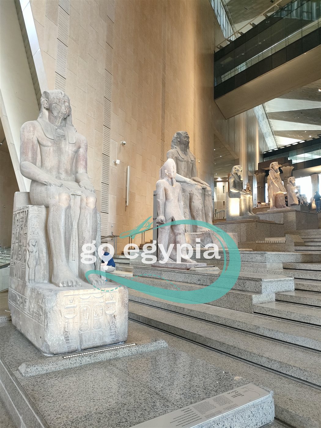القسم الأول من الدرج العظيم