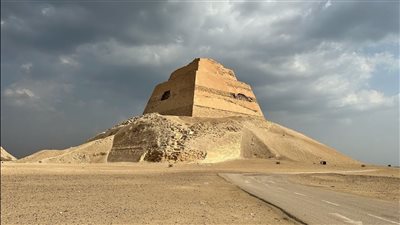 هرم ميدوم ببني سويف .. بداية حقبة الأهرامات المصرية