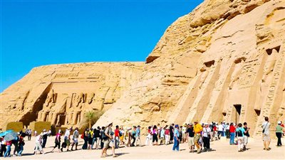 إيرادات السياحة المصرية تتخطى 9 مليارات دولار.. وجذب 10 ملايين سائح