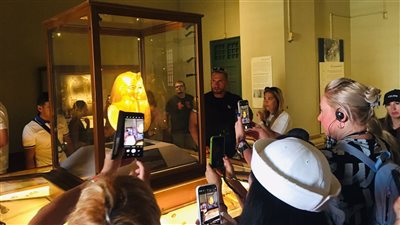 إقبال غير مسبوق على قناع الملك بسوسنس الأول بمتحف التحرير