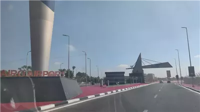 تحضيرات مكثفة على طريق المطار لاستقبال ضيوف المتحف الكبير