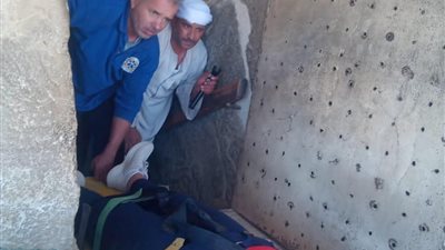 من عمق 80 متر .. أصعب عملية إنقاذ لسائحة أصيبت داخل هرم سنفرو بسقارة 