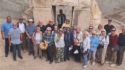 زيارة فوج إنجليزي لموقع المقبرة المرمريّة بالإسكندرية تفتح أبواب التاريخ