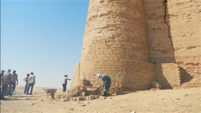 بدء أعمال الحفائر الأثرية بالوادي الجديد بالتعاون مع جامعة بانتيون سوربون