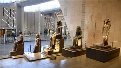 وزير السياحة والآثار يتابع الاستعدادات النهائية لحفل افتتاح المتحف الكبير 