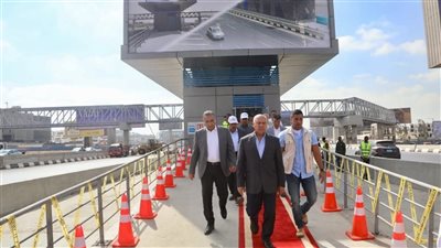 وزير الصناعة والنقل يتفقد جاهزية الطريق الدائري والمحاور المؤدية للمتحف الكبير