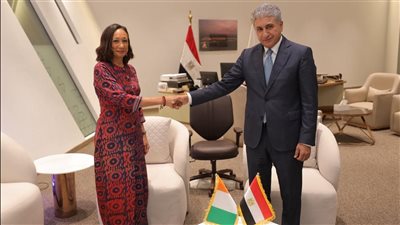 بعد احتفال المتحف الكبير.. وزير السياحة يستقبل وزيرة الثقافة الإيفوارية 