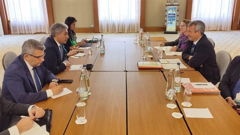 لقاءات وزير السياحة