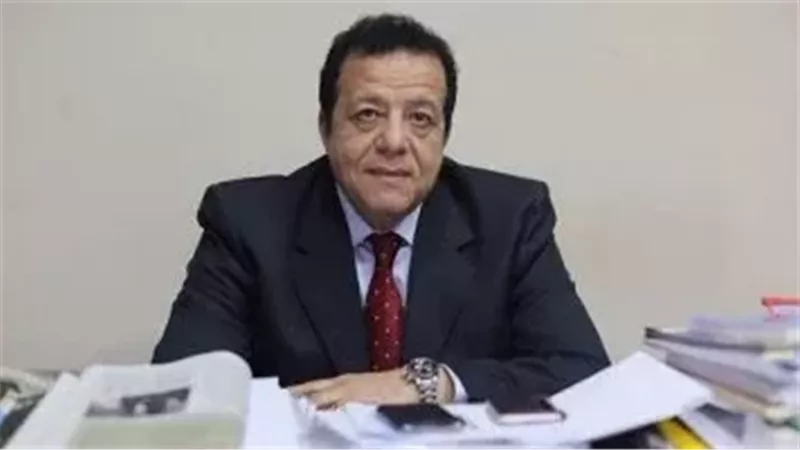 عاطف عبداللطيف رئيس