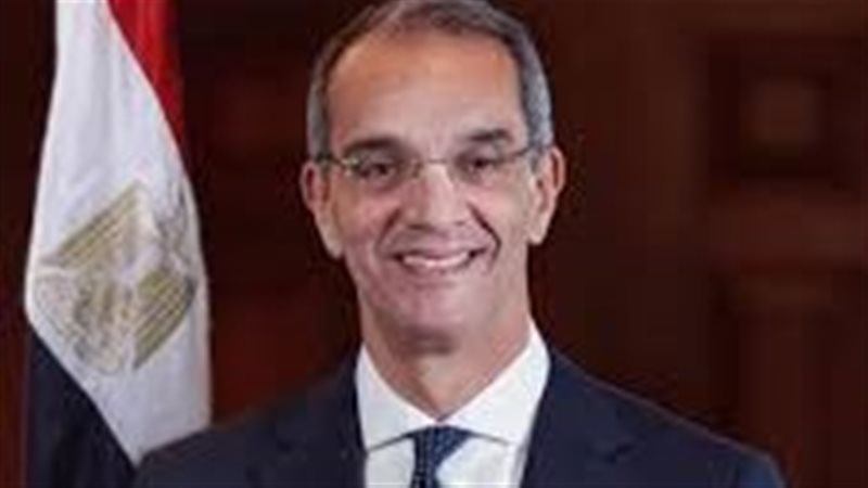 عمرو طلعت وزير الاتصالات