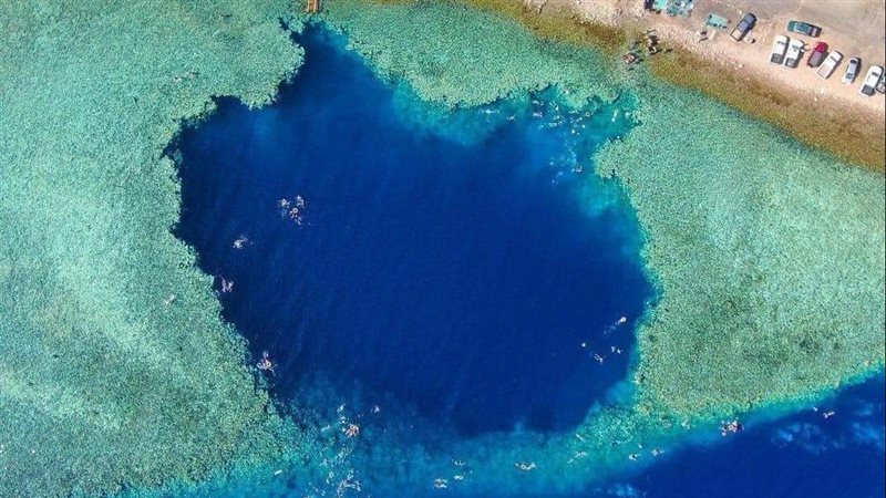 شاطئ البلو اللاجون