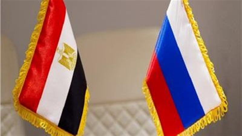 علمي مصر وروسيا 