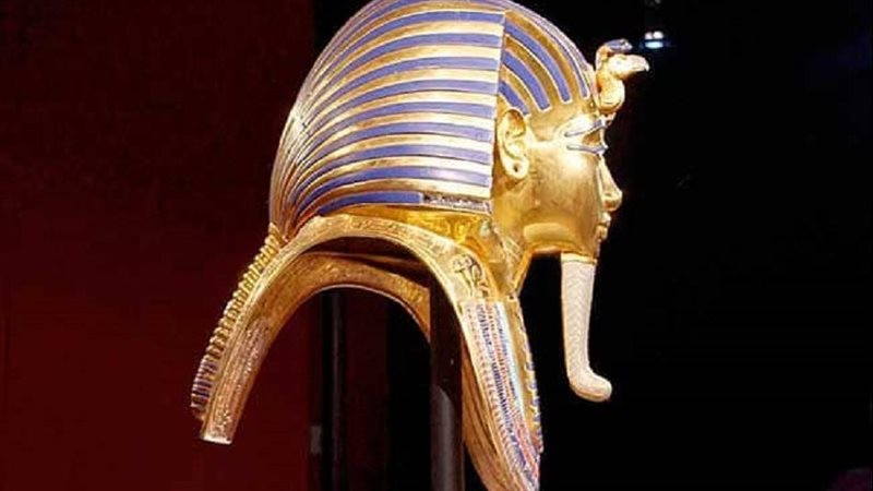 القناع الذهبي 