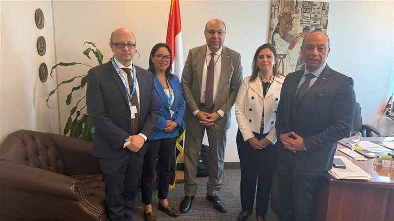 لقاءات وزير الطيران