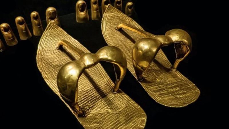 أحذية توت عنخ آمون