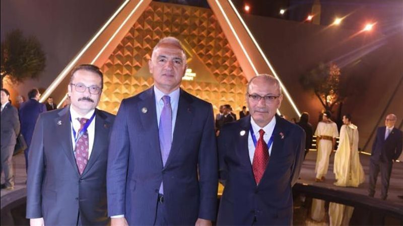 وزير السياحة والثقافة