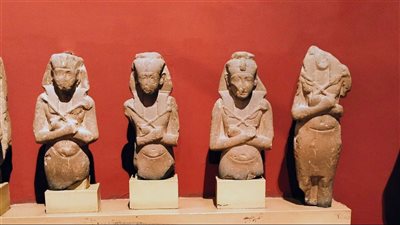 المتحف المصري يعرض 10 تماثيل أوزوريه من الحجر الرملي للملك توت عنخ آمون 
