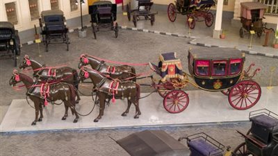 متحف المركبات الملكية ينظم محاضرة متخصصة حول ضوابط تنظيم العمل بمخازن الآثار