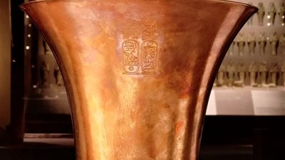 مرتبطة بتقديم القرابين.. متحف التحرير يعرض 20 قطعة نادرة للملك بسوسنس الأول