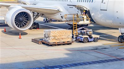 تعليمات هامة من رئيس الجمارك لوكلاء الشحن الجوي