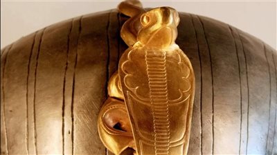 الكوبرا الملكية تتصدر تابوت بسوسنس الأول… سر الحماية الإلهية