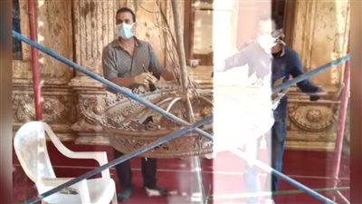 ملحمة إنقاذ البريق.. ترميم النجفة المركزية بمسجد محمد علي يعود للتألّق من جديد