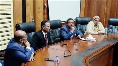 رئيس قطاع المتاحف يقود اجتماعًا لوضع خطة شاملة لتطوير العرض بمتحف التحرير 