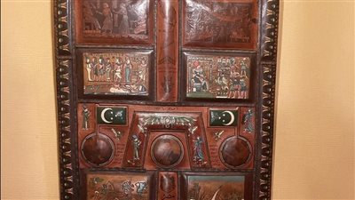 متحف ركن فاروق يعرض لوحة ملكية بلغة برايل لذوي الإعاقة البصرية