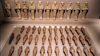 متحف التحرير يعرض تماثيل أوشابتي برونزية نادرة من عهد بسوسنس الأول