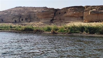 جبل السلسلة حلقه وصل للمعابد علي الضفة الغربية للنيل