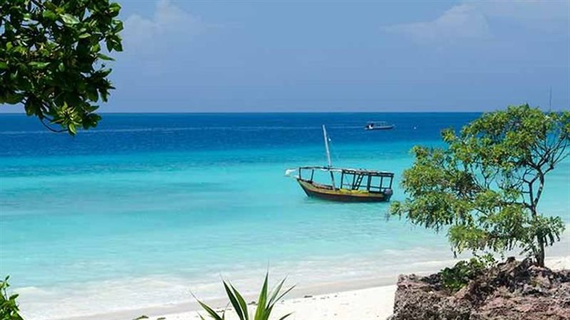 أحد شواطىء تنزانيا