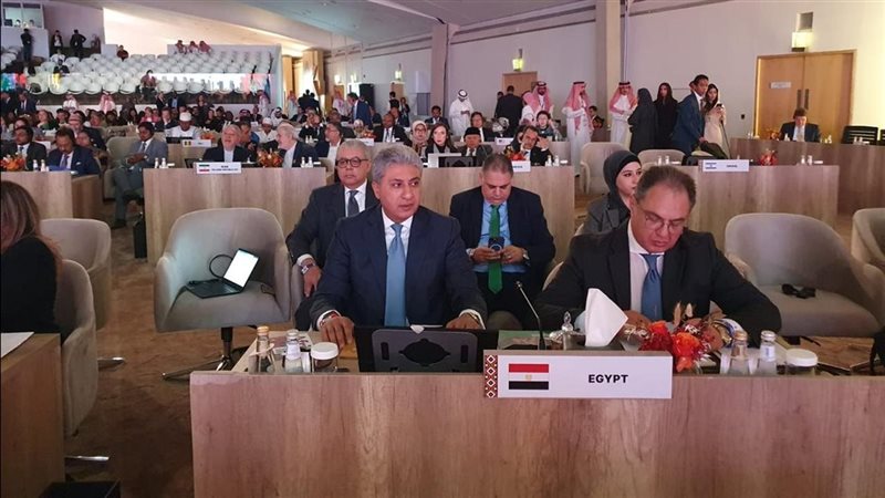 وزير السياحة 