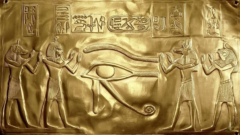 لوحة كنوز تانيس بالمتحف