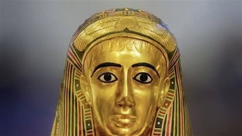 القناع الذهبي 