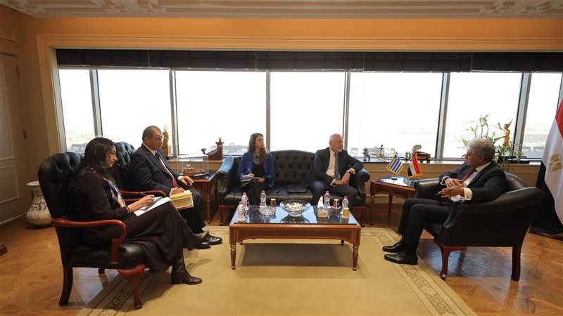 إجتماع وزير السياحة