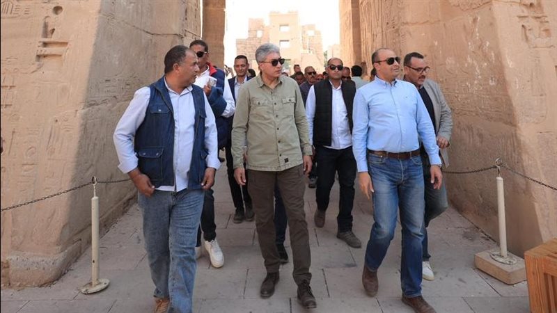 وزير السياحة والآثار