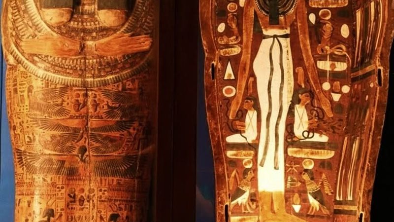 التابوت الآدمي لمغنية