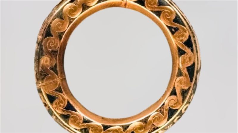 القطعة الأثرية 