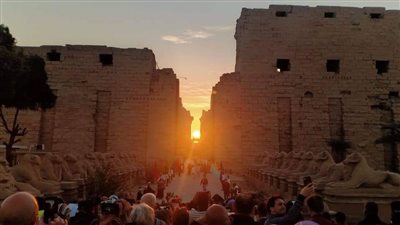 يجسد عبقرية المصري القديم.. الأقصر تحتفي بتعامد الشمس على معابد الكرنك