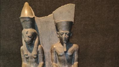 ثنائية الخلود والانسجام الإلهي.. تمثال آمون وموت قطعة شهر ديسمبر بمتحف الأقصر