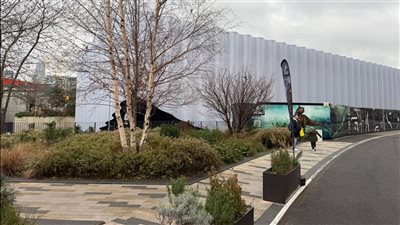 تمهيدًا لافتتاحه.. أمين الأعلى للآثار يتفقد استعدادات معرض رمسيس وذهب الفراعنة