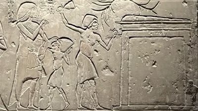 مشهد حجرى يكشف أسرار العمل الفني في مصر القديمة بمتحف شرم الشيخ