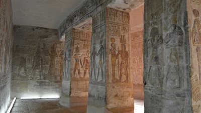 معبد الدر..المعبد الذي تم تحويله إلى كنيسة 