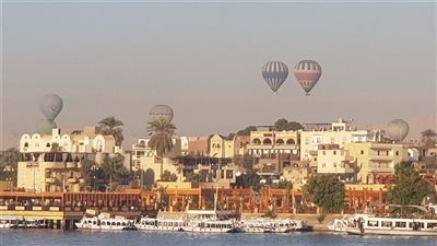 الأقصر تستقبل 2650 سائحًا في رحلات البالون احتفالا بالكريسماس ورأس السنة