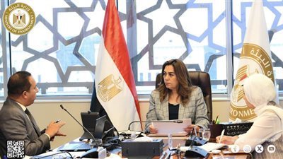 وزيرة البيئة  تؤكد تطبيق الحد من الأكياس البلاستيكية في المدن السياحية