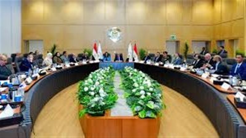 اجتماع اللجنة العليا