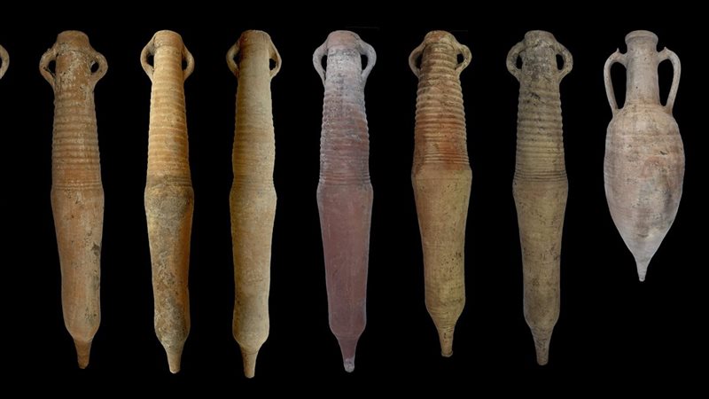 القطع الأثرية 