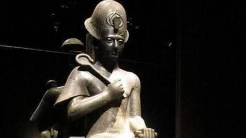 تمثال رمسيس الثاني