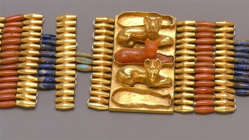 القطعة الأثرية 